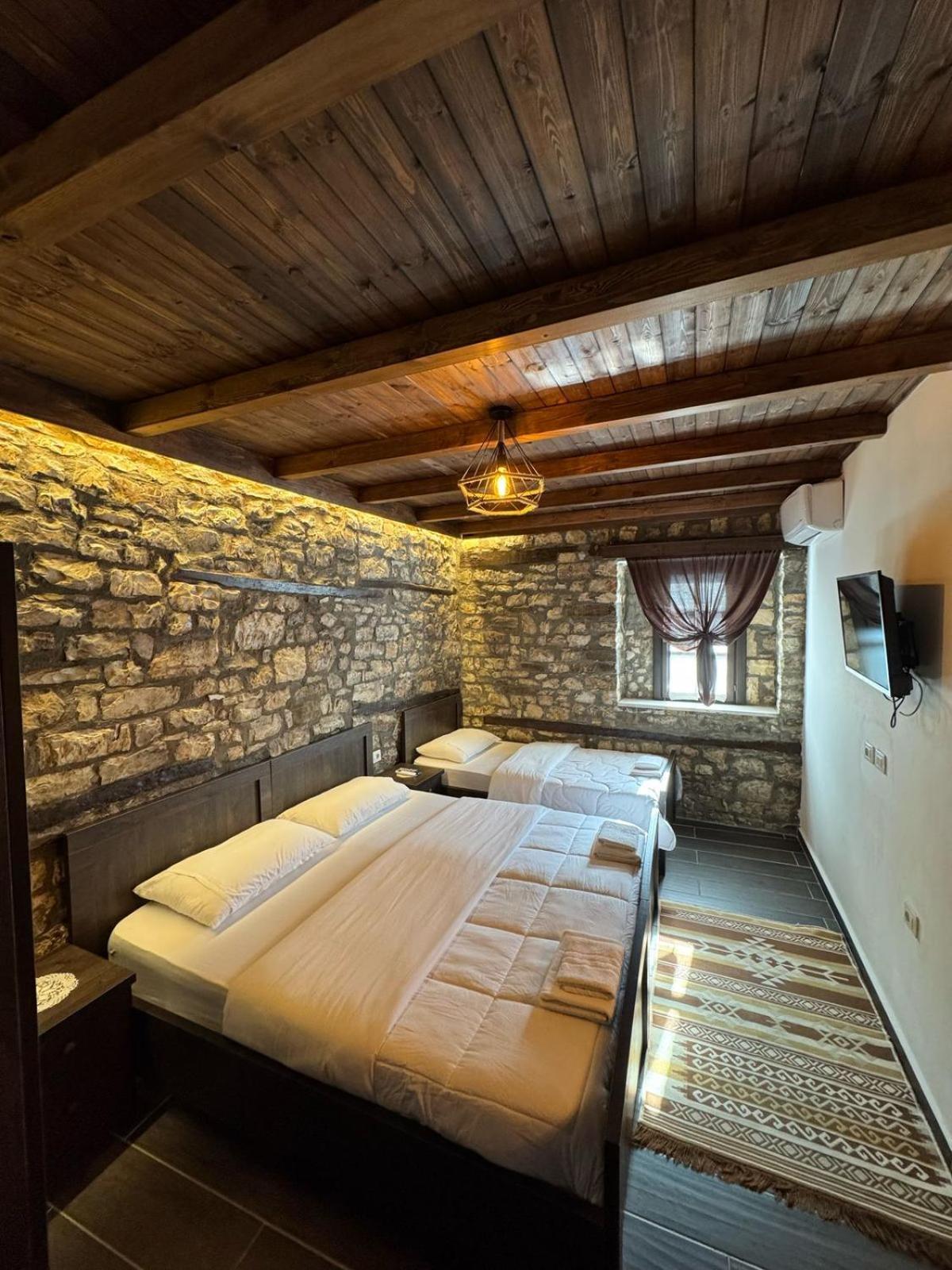 Hotel Bujtina Bega à Berat Extérieur photo
