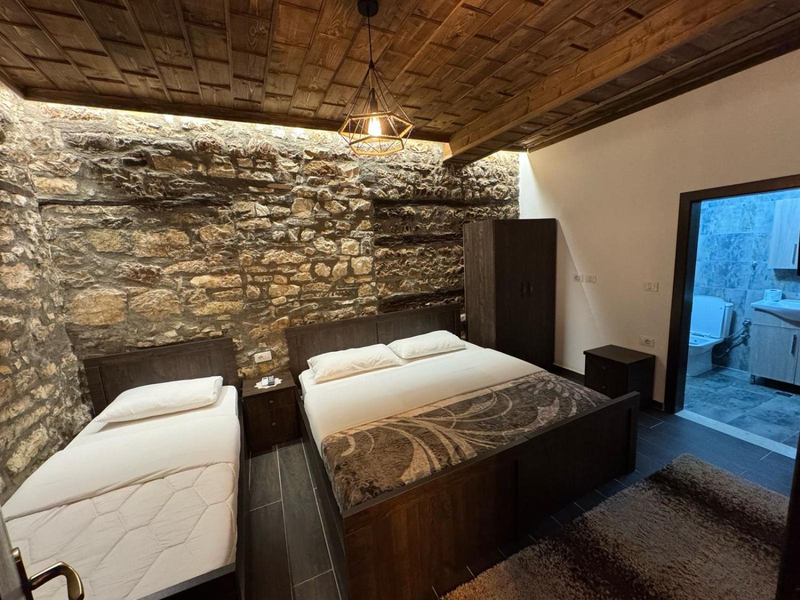 Hotel Bujtina Bega à Berat Extérieur photo